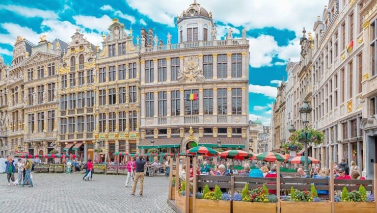 Explore Brussels With Family – Walking Tour