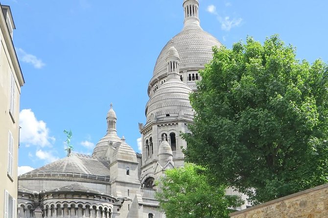 Explore Montmartre Like a Local – Private Walking Tour