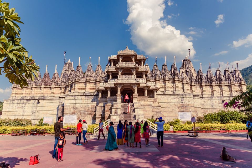 Explore Ranakpur Jain Temple From Udaipur With Jodhpur Drop - Experience at Ranakpur Jain Temple