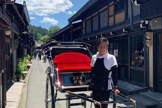 Explore Takayama by Rickshaw: Hotel Pickup Included