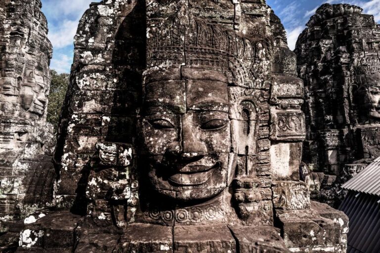 Explore the Majesty of Angkor Wat: A Memorable 2-Day Tour