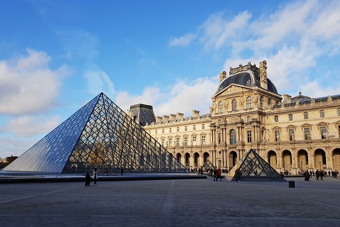 Fabuleux Guided Tour Through the Louvre Museum With Reserved Access