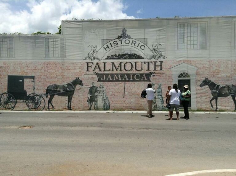 Falmouth: Historic Sightseeing Tour