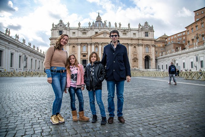 Fast Access Vatican Raphael Rooms Sistine Chapel & St Peter Basilica Guided Tour