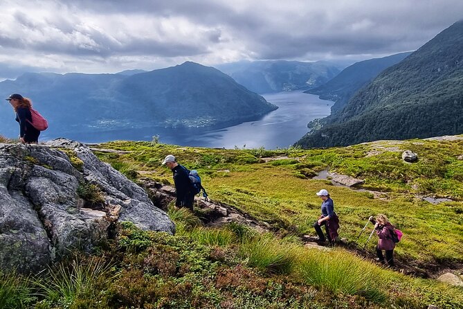 Fjord Hiking – Public Tour