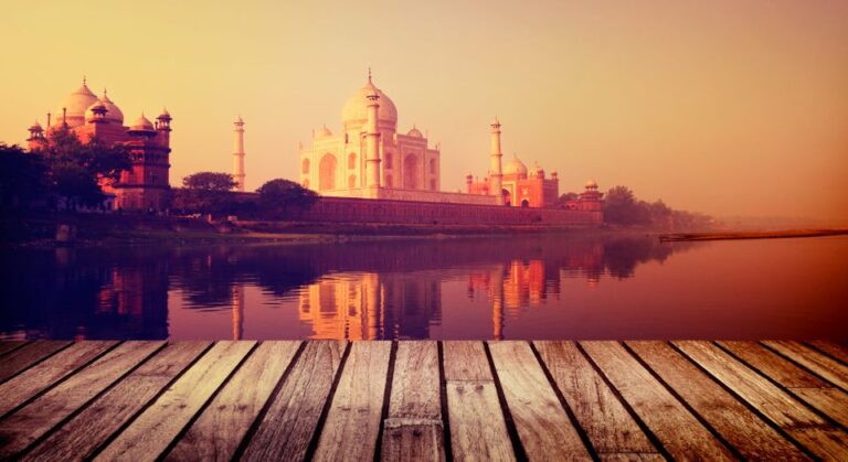 From Aerocity: Agra Tour With Taj Mahal Surnise & Agra Fort