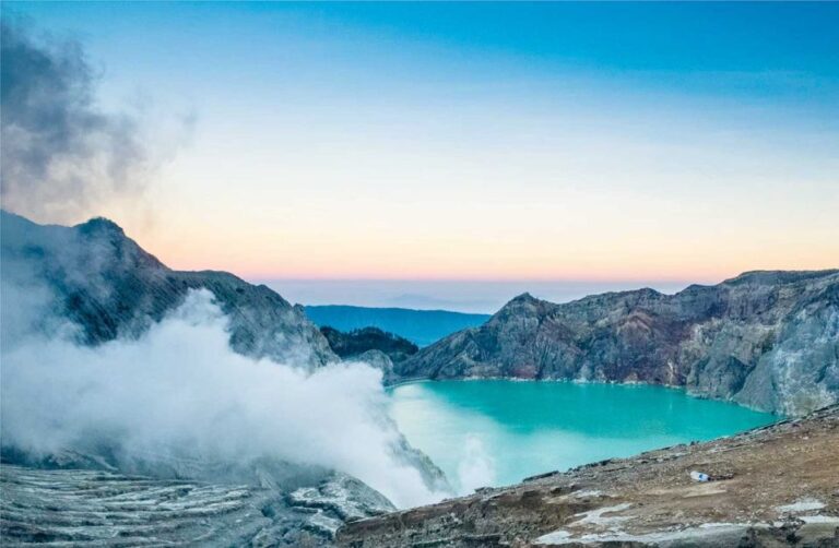 From Bali: Bromo, Ijen, Borobudur, and Yogyakarta 4-Day Tour