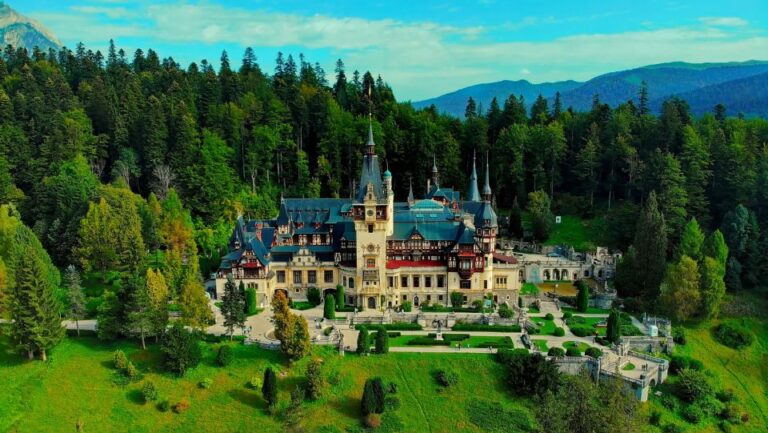 From Bucharest: Bran, Peles Castle & Brasov Private Day Tour
