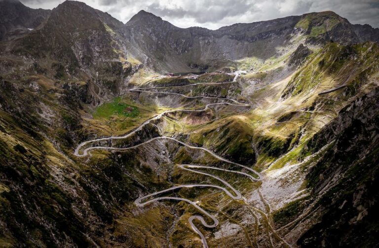 From Bucharest: Private Transfagarasan Highway Day Tour