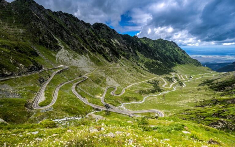 From Bucharest: Transfagarasan Private Day Trip With a Guide
