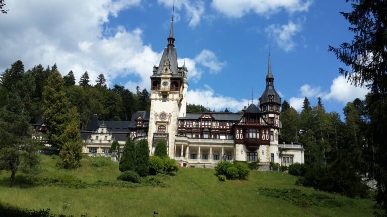 From Bucharest: Transylvania Castles Private 4-Day Tour