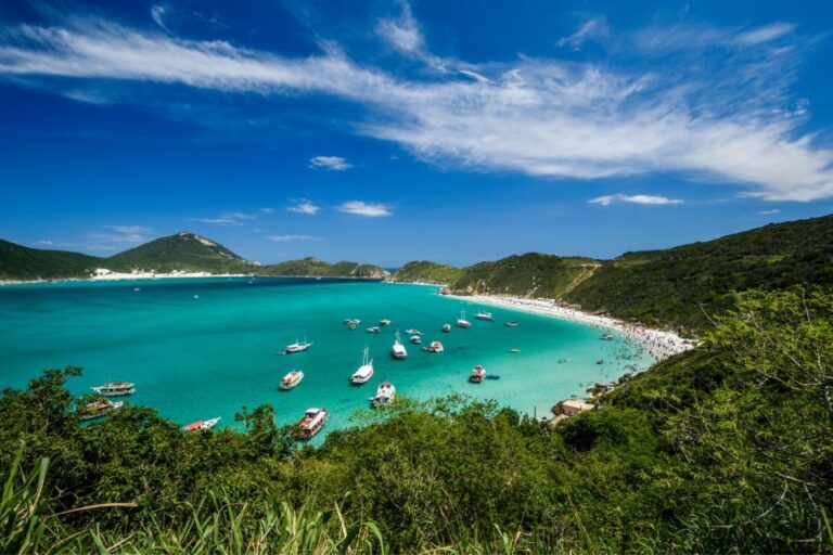 From Búzios: Arraial Do Cabo Guided Boat Tour and Lunch