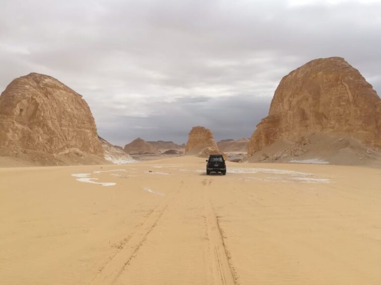 From Cairo :Private 5 Days 4 Nights to Gara Cave Desert Tour