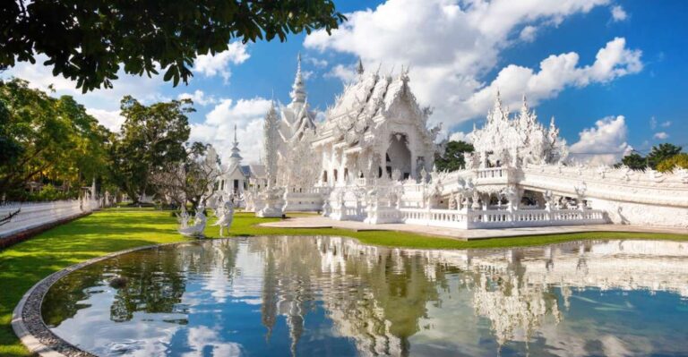 From Chiang Mai: Chiang Rai 2 Temples and Golden Triangle