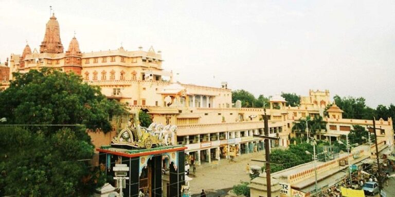 From Delhi: 1 Day Mathura Vrindavan Tour