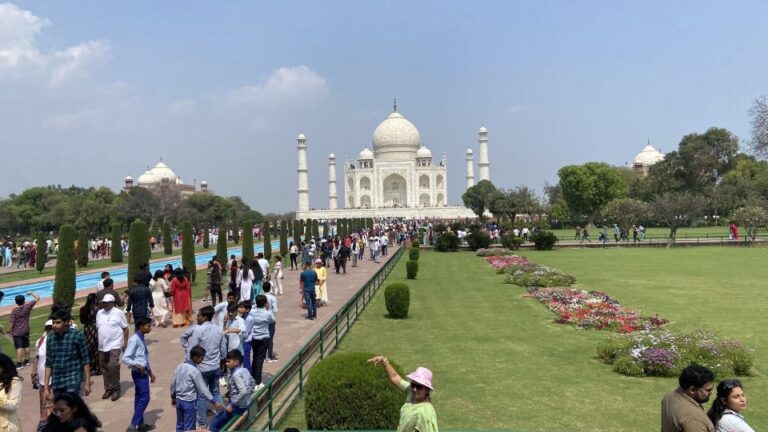 From Delhi: Agra Day Tour by Gatimaan Train With Taj Mahal
