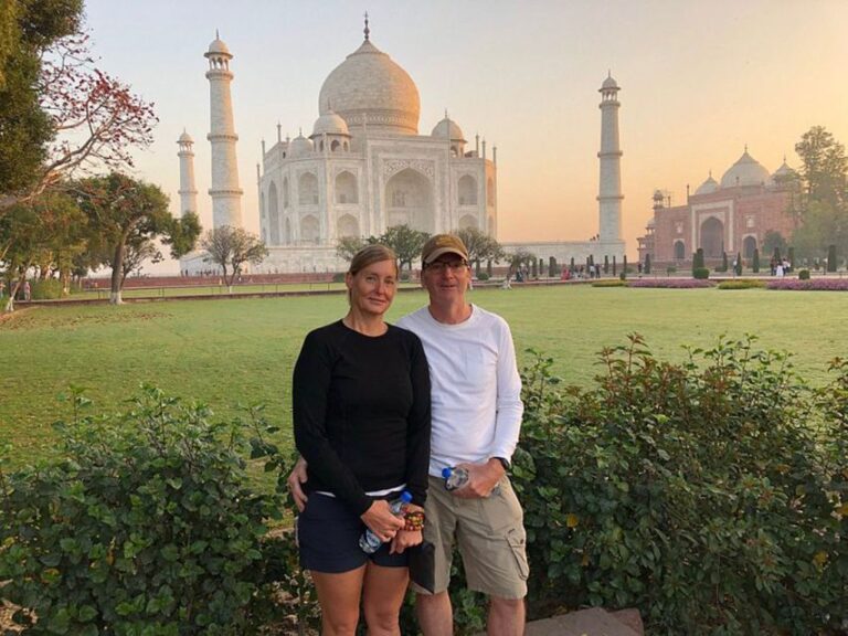 From Delhi: Day Trip to Agra With Taj Mahal Tour at Sunrise