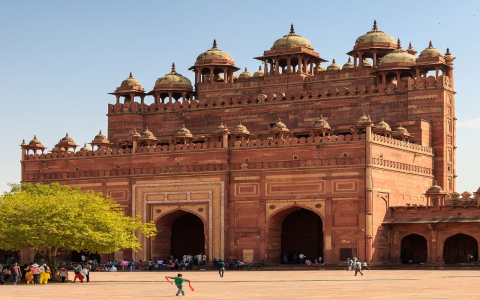 1 from delhi famous places taj mahal fatehpur sikri tour From Delhi: Famous Places Taj Mahal & Fatehpur Sikri Tour