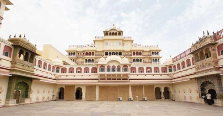 From Delhi : Overnight Jaipur Tour All Inclusive