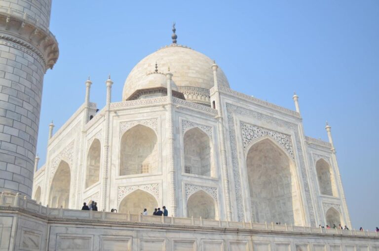From Delhi: Sunrise Taj Mahal, Agra Fort and Baby Taj Tour