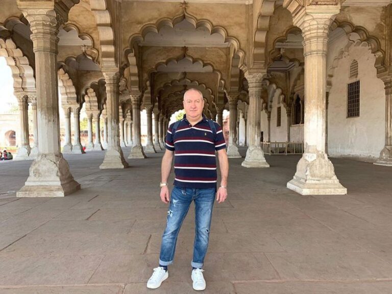 From Delhi: Taj Mahal & Agra Fort & Baby Taj Day Trip