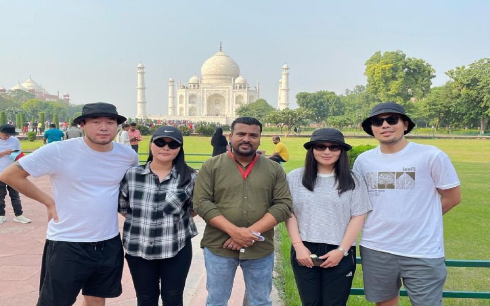 1 from delhi taj mahal sightseeing tour with female guide From Delhi: Taj Mahal Sightseeing Tour With Female Guide