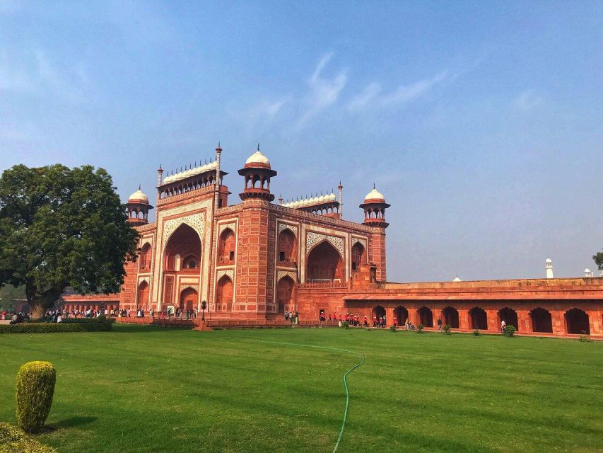 1 from delhi taj mahal sunrise agra day trip with chauffeur From Delhi: Taj Mahal Sunrise & Agra Day Trip With Chauffeur