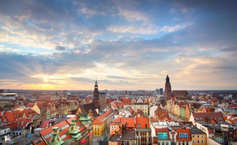 From Dresden: Prague Guided Day Trip by Coach