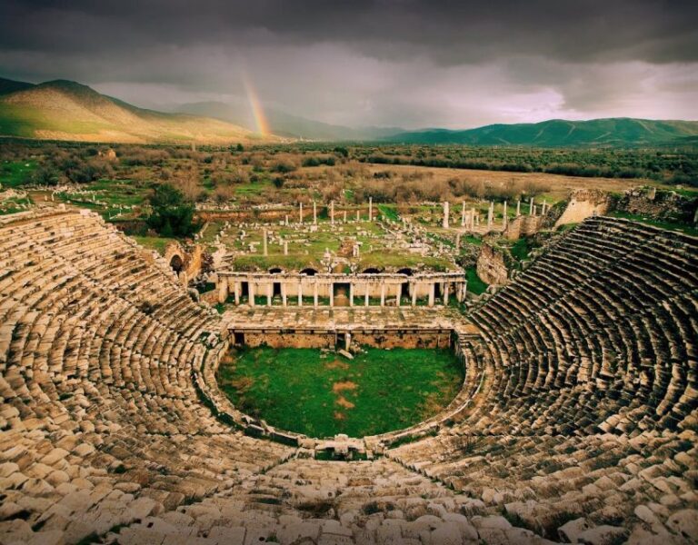From Fethiye: Pamukkale & Hierapolis Day Trip W/ Meals