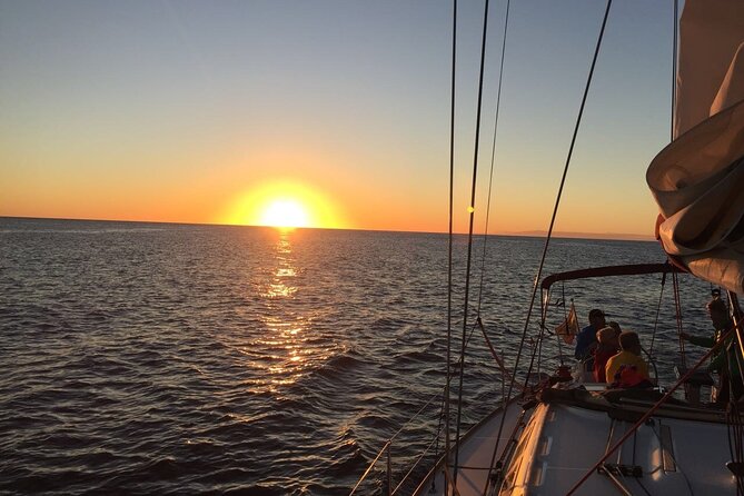 From Heraklion: Small Group 6h Sunset Sailing Trip to Dia Island