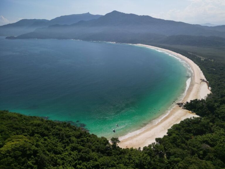 From Ilha Grande: Lopes Mendes Beach Roundtrip Boat Ticket