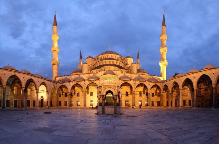 From Istanbul: Hagia Sophia, Ephesus, Pamukkale 6-Day Tour