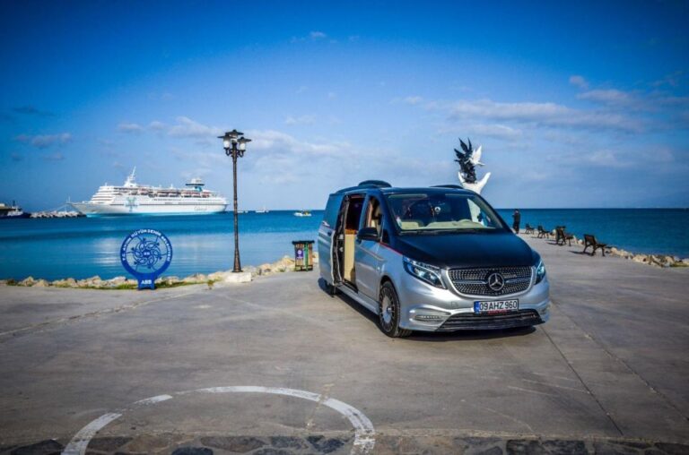 From Izmir Airport: One-way Private Transfer to Kusadasi