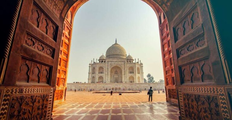From Jaipur:Private Guided Sameday/Sunrises Tour Agra By Car