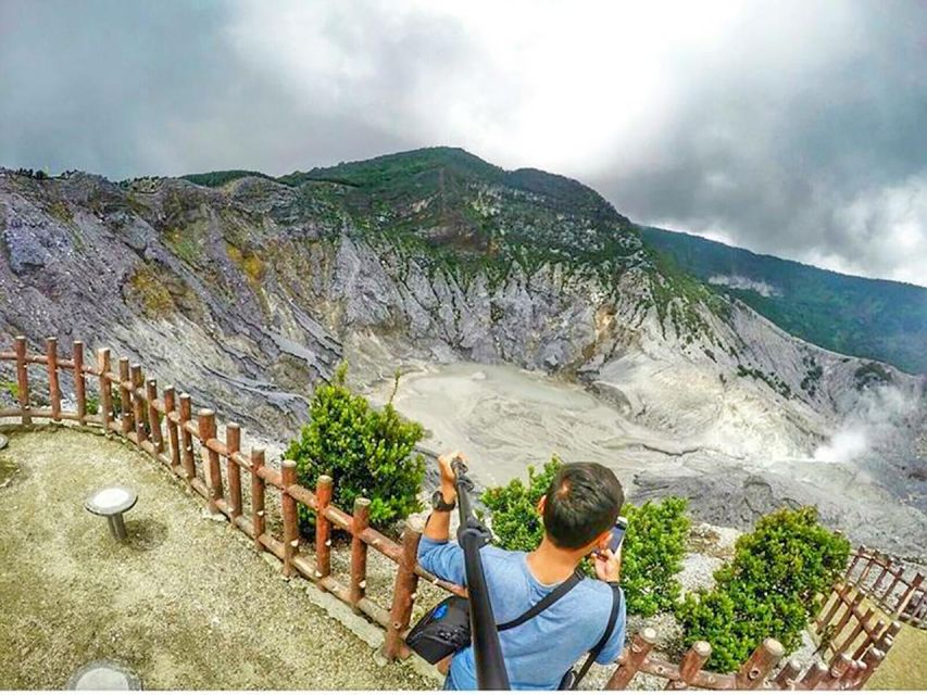 1 from jakarta volcano tea rice fields hot spring From Jakarta : Volcano, Tea & Rice Fields, Hot Spring