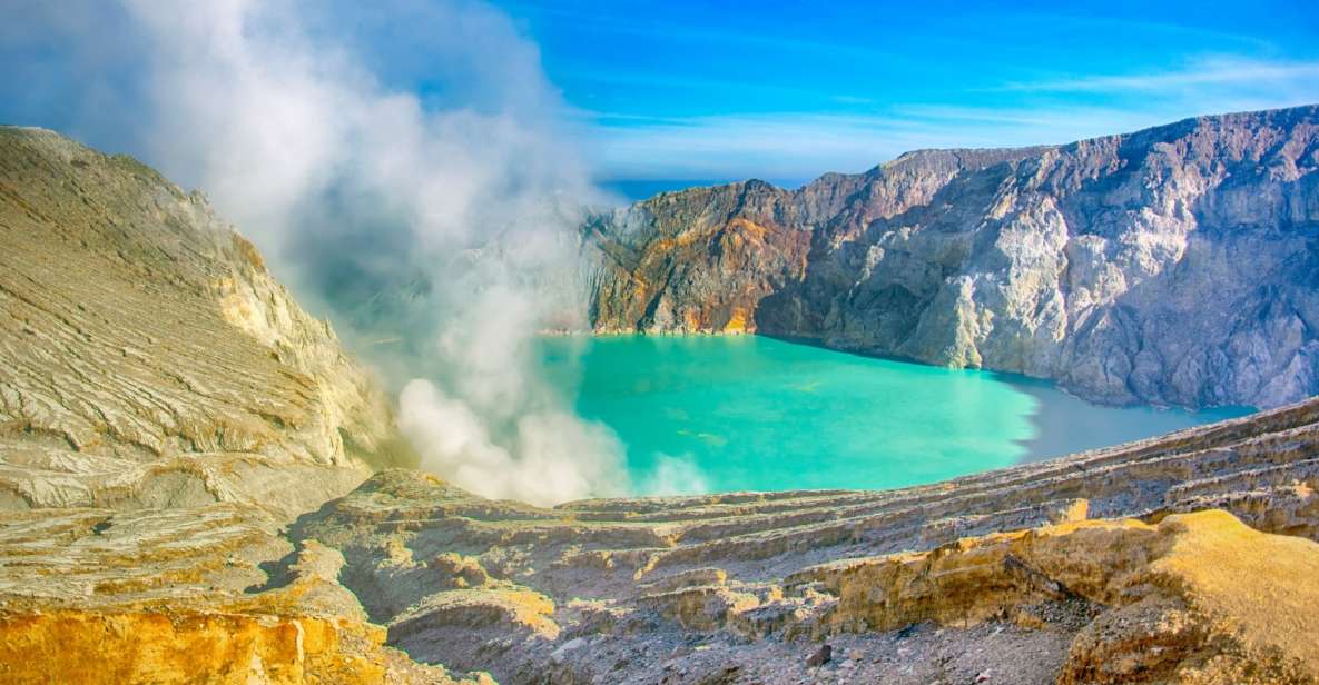 From Jakarta: Yogyakarta, Borobudur, Bromo, Ijen & Bali Tour