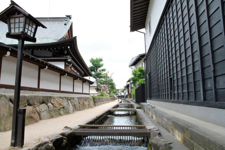 From Kanazawa: Visit Shirakawago, Hida-Furukawa, and Takayama