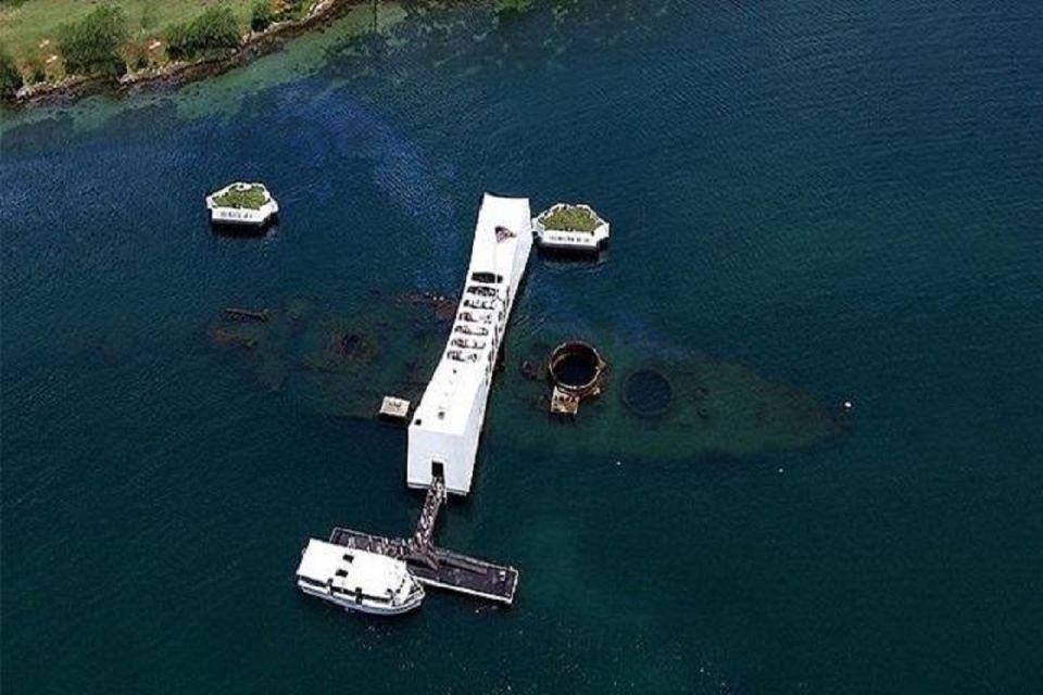 1 from kauai uss arizona memorial and honolulu city tour From Kauai: USS Arizona Memorial and Honolulu City Tour