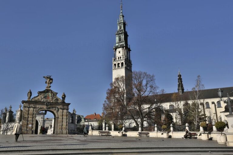 From Krakow: Częstochowa “Black Madonna” Day Tour