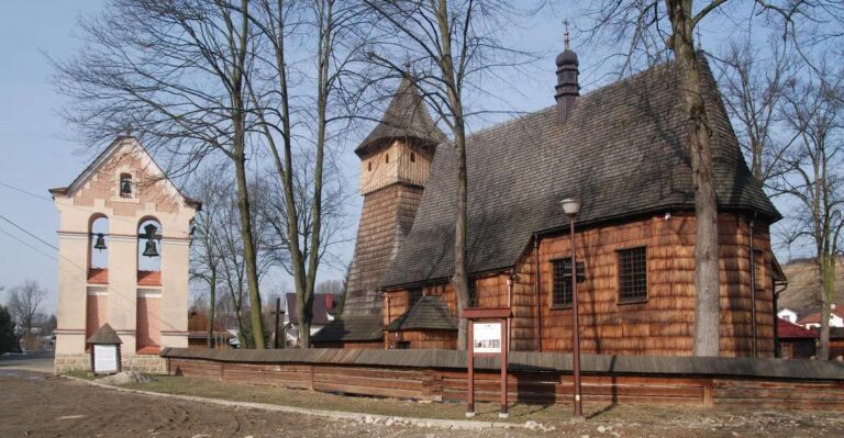 From Krakow: Wooden Architecture Trail UNESCO Private Tour