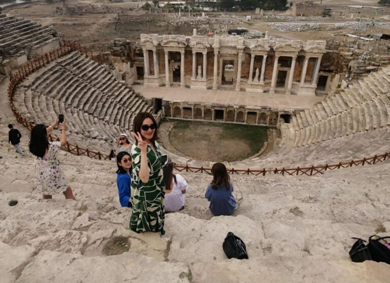 From Kusadasi: Private Daily Pamukkale Tour (With Lunch)