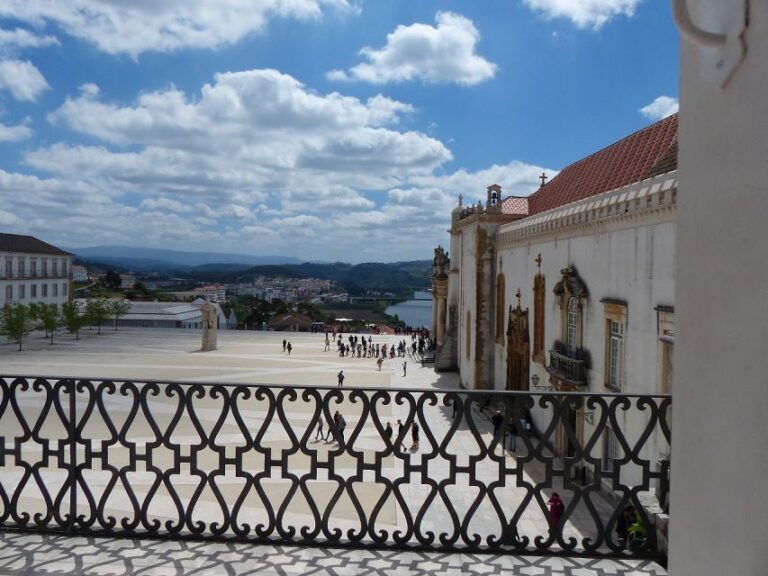 From Lisbon: Private Tour to Coimbra With Drop-Off in Porto
