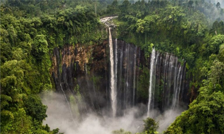 From Malang or Surabaya: Private Tumpak Sewu Waterfall Tour