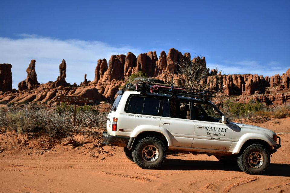 1 from moab arches national park 4x4 drive and hiking tour From Moab: Arches National Park 4x4 Drive and Hiking Tour