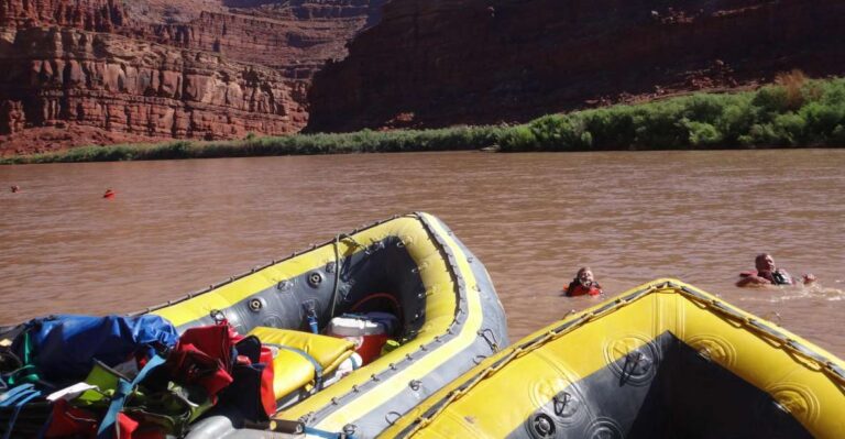 From Moab: Canyonlands 4×4 Drive and Calm Water Cruise