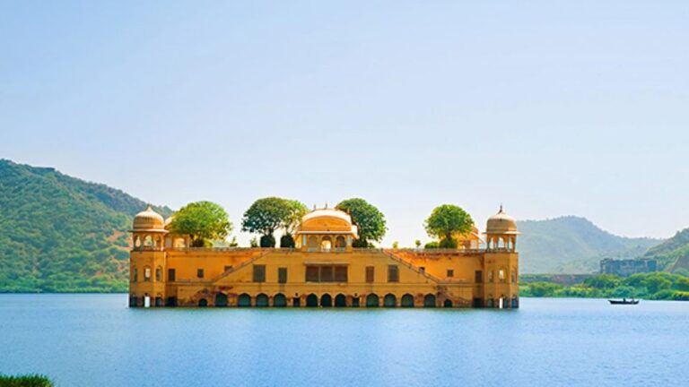 From New Delhi: Jaipur Guided City Tour With Hotel Pickup