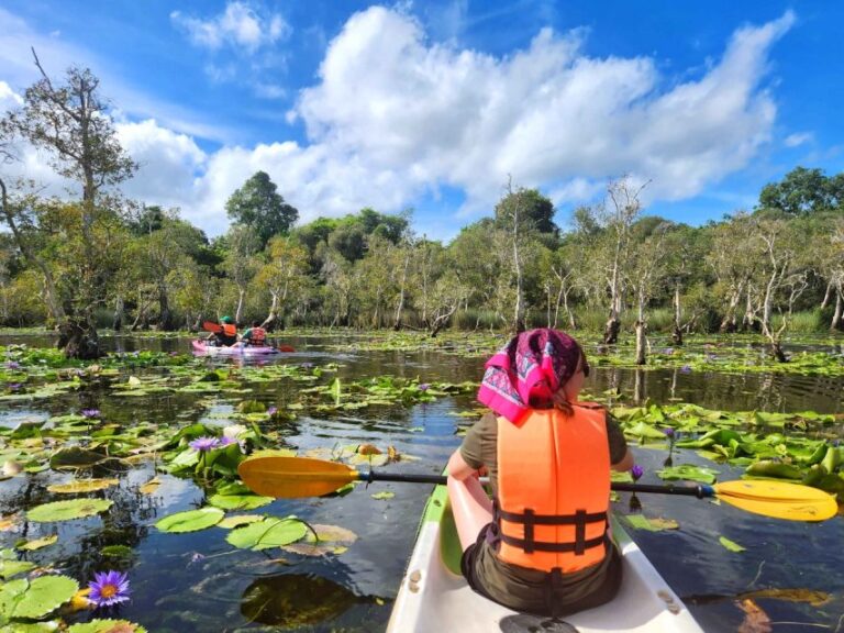 From Pattaya: Private Rayong Adventure Hike and Kayak Trip