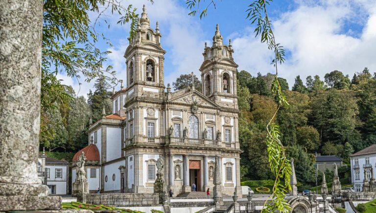 From Porto: Braga & Guimarães Full Day Experience With Lunch