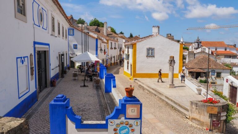 From Porto: Private Transfer to Lisbon With Stop at Óbidos
