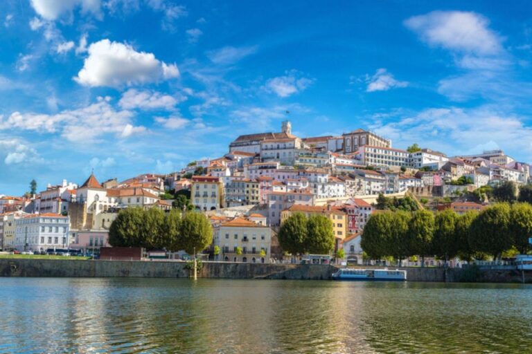 From Porto: Tour Package With 10 Cities in 4 Days